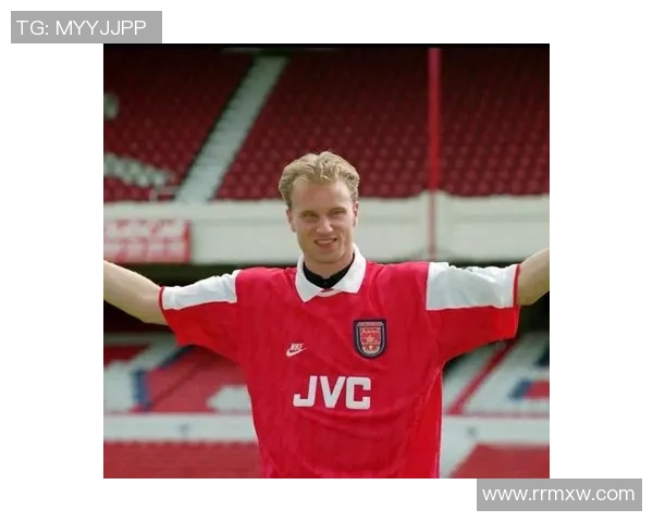 足球历史25号球星盘点：传奇巨星背后的数字与荣耀